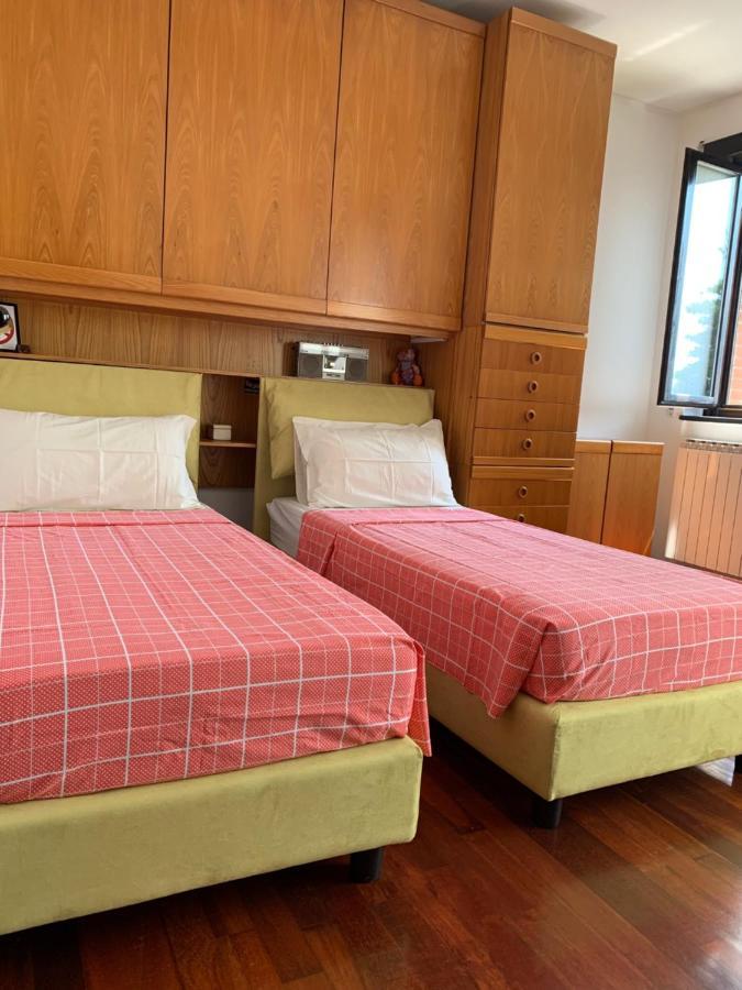 Near Como, Charming With Fireplace *